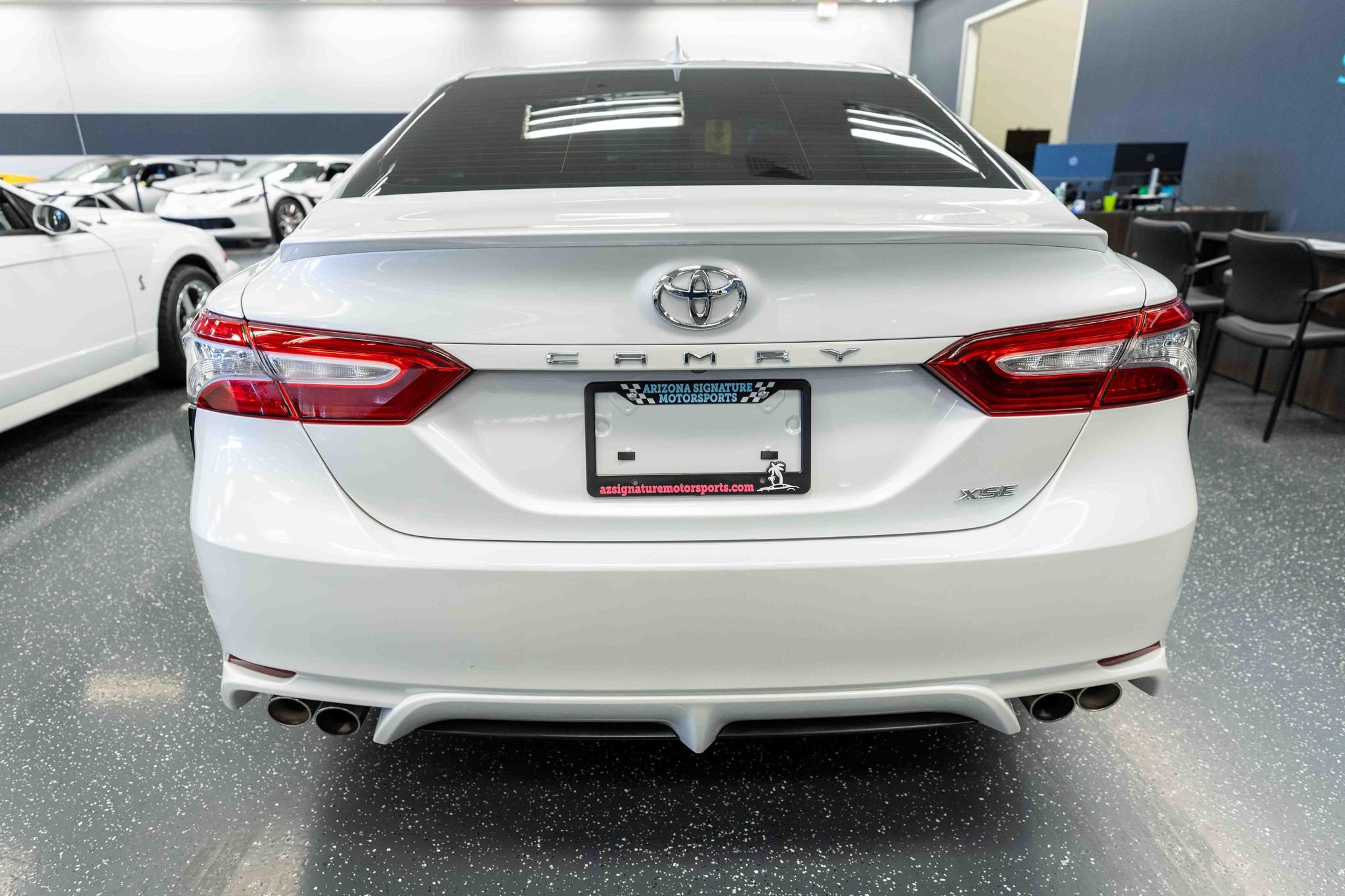 Used 2019 Toyota Camry XSE w/ Carpet Mat Package FWD image 7
