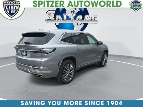 Used 2025 Buick Enclave Avenir AWD/4WD image 9