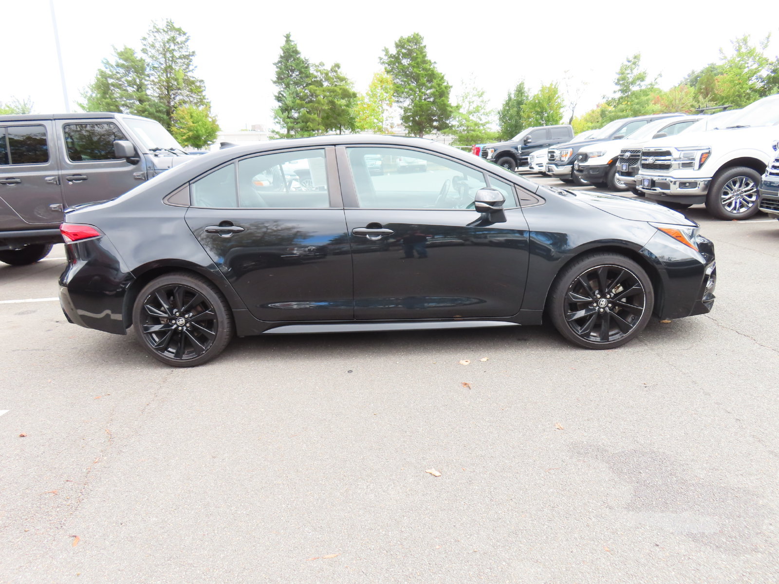 Used 2022 Toyota Corolla SE FWD image 7