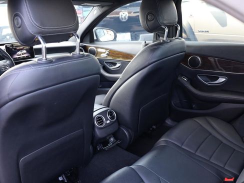 Used 2018 Mercedes-Benz C 300 Sedan image 17