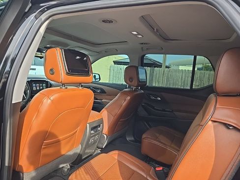 Used 2019 Chevrolet Traverse High Country AWD/4WD image 11