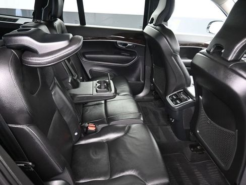 Used 2019 Volvo XC90 T6 Momentum w/ Protection Package Premier image 35