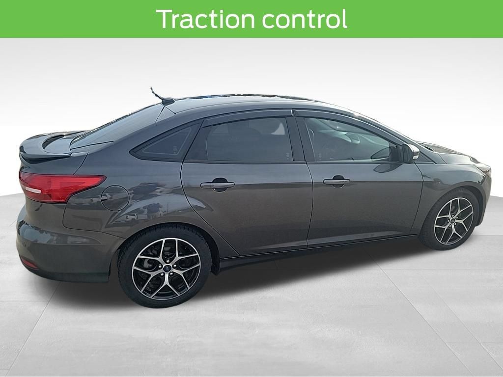 Used 2017 Ford Focus SEL w/ Cold Weather Package FWD image 18