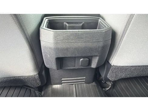 Certified 2024 Toyota Tacoma SR5 AWD/4WD image 34