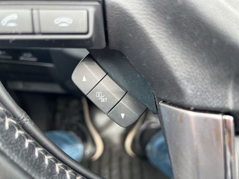 Used 2017 Subaru Forester 2.5i Touring image 28