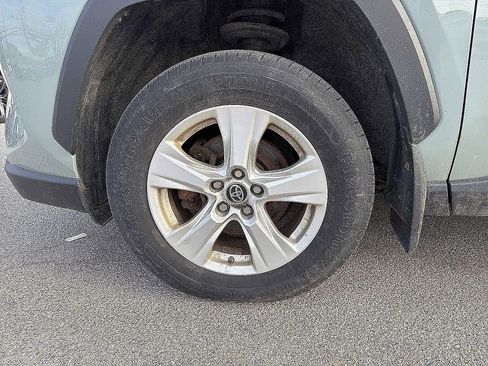 Used 2019 Toyota RAV4 XLE w/ Convenience Package image 11