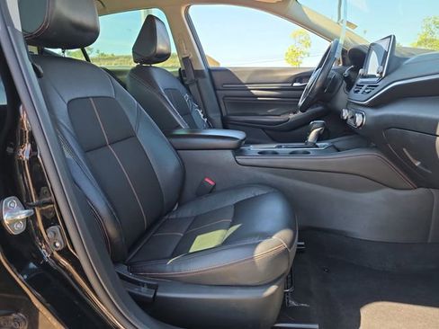 Used 2022 Nissan Altima 2.5 SR FWD image 15