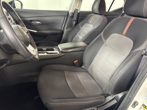 Used 2022 Nissan Sentra SR w/ Electronics Package FWD image 11