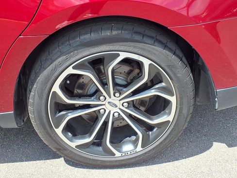 Used 2017 Ford Taurus SHO AWD/4WD image 30
