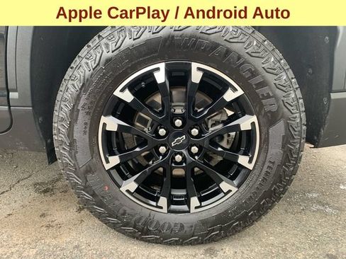 Used 2024 Chevrolet Traverse Z71 w/ Enhanced Driving Package AWD/4WD image 9