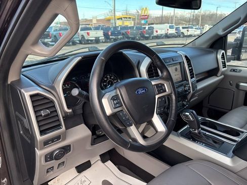 Used 2019 Ford F150 Lariat image 5