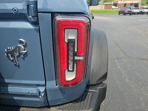 Used 2025 Ford Bronco Badlands AWD/4WD image 6
