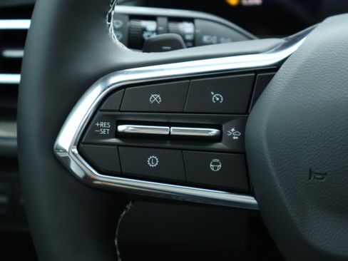 New 2026 Chevrolet Traverse High Country w/ LPO, Floor Liner Package FWD image 16