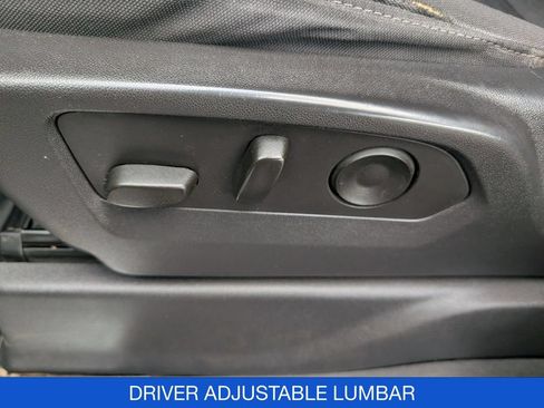 Used 2023 Chevrolet Silverado 1500 LT AWD/4WD image 15