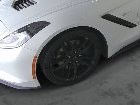 Used 2019 Chevrolet Corvette Stingray Coupe w/ Z51 1LT RWD image 7