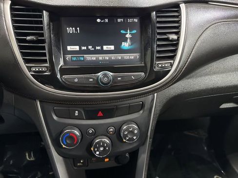 Used 2017 Chevrolet Trax LS w/ Fleet Convenience Package image 17