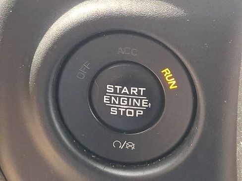 Used 2023 Jeep Wrangler Unlimited Sahara w/ Cold Weather Group AWD/4WD image 26