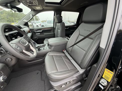 New 2026 GMC Sierra 1500 Denali w/ Denali Reserve Package image 17