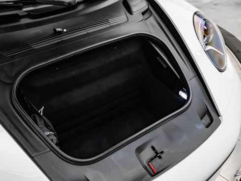 Used 2021 Porsche 911 Carrera 4 image 91