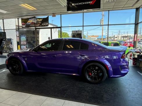 Used 2023 Dodge Charger SRT Hellcat w/ Harman/Kardon Audio Group image 6
