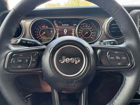Used 2023 Jeep Wrangler Unlimited Sport AWD/4WD image 15