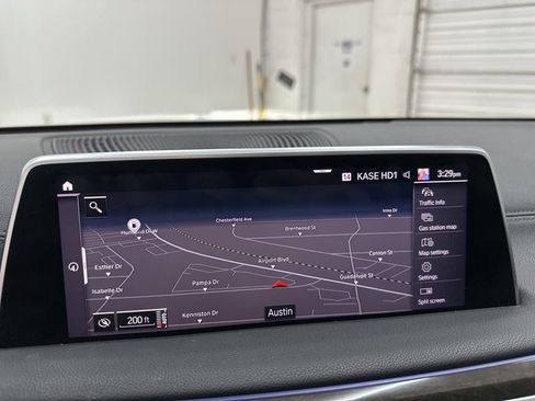 Used 2022 BMW 750i xDrive image 15