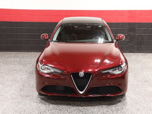Used 2017 Alfa Romeo Giulia w/ Cold Weather Package RWD image 12
