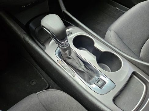 Used 2023 Chevrolet Malibu LS FWD image 32