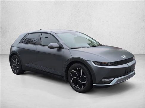 Used 2024 Hyundai Ioniq 5 SEL image 3