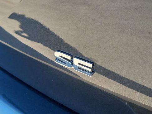 New 2026 Mitsubishi Outlander SE FWD image 9
