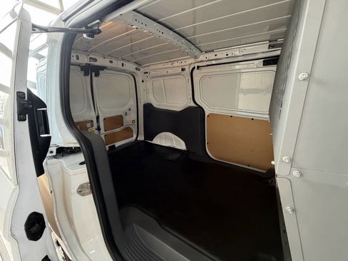 Used 2019 Ford Transit Connect XL image 28