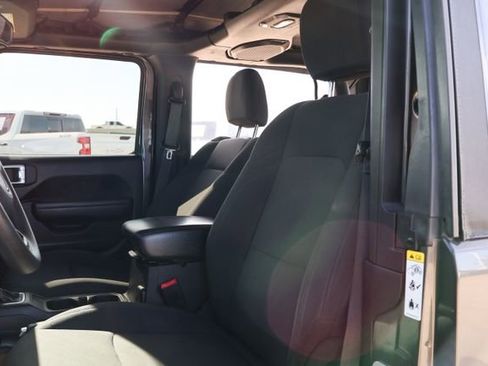 Used 2018 Jeep Wrangler Sport image 8