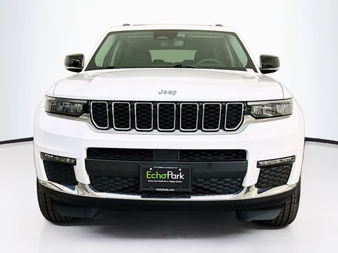 Used 2023 Jeep Grand Cherokee L Limited image 2
