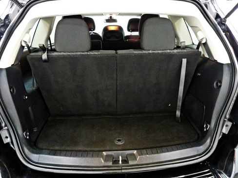 Used 2020 Dodge Journey SE w/ SE Popular Equipment Group FWD image 14