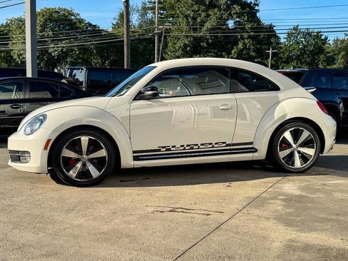 Used 2012 Volkswagen Beetle Launch Edition FWD image 6