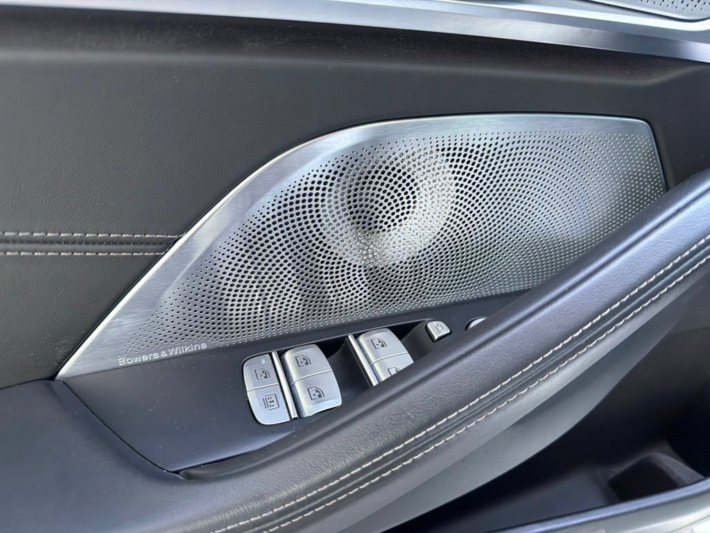 Used 2023 BMW ALPINA B8 xDrive Gran Coupe AWD/4WD image 8