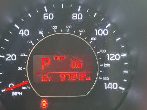 Used 2014 Kia Soul FWD image 19