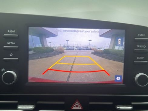 Used 2021 Hyundai Elantra SE image 20