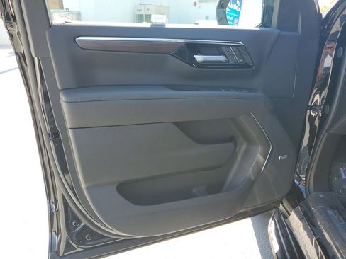 New 2026 Chevrolet Suburban LT w/ Comfort Package image 22