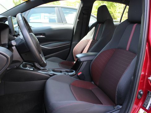 Used 2025 Toyota Corolla SE FWD image 14