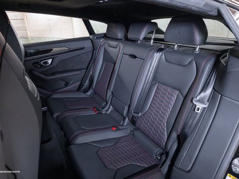 Used 2024 Lamborghini Urus S image 38