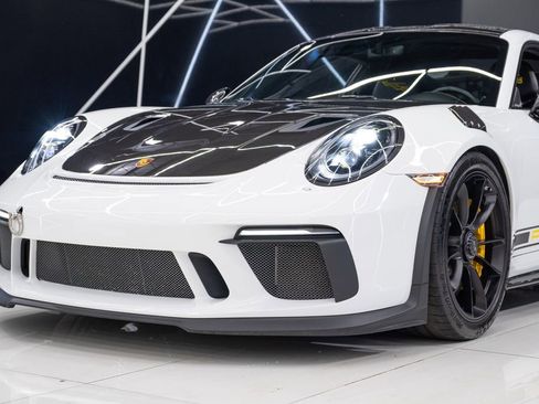 Used 2019 Porsche 911 GT3 RS RWD image 4