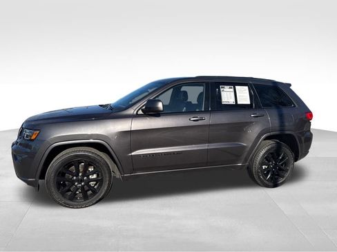 Used 2021 Jeep Grand Cherokee Laredo X image 5