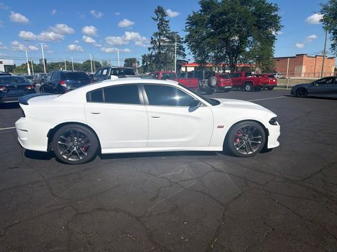 Used 2023 Dodge Charger Scat Pack w/ Plus Group RWD image 5