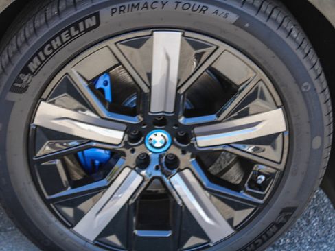 New 2025 BMW iX M60 image 10