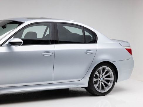 Used 2006 BMW M5 image 33
