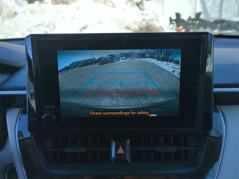 Used 2023 Toyota Corolla Cross LE image 13