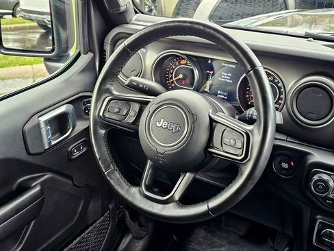 Used 2021 Jeep Wrangler Unlimited Sport image 30