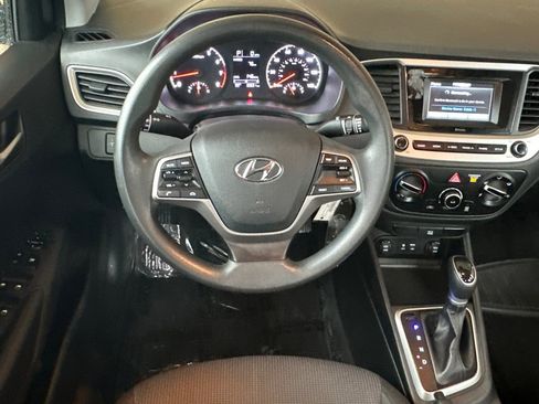 Used 2022 Hyundai Accent SE image 14