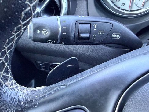 Used 2017 Mercedes-Benz GLA 250 4MATIC image 9